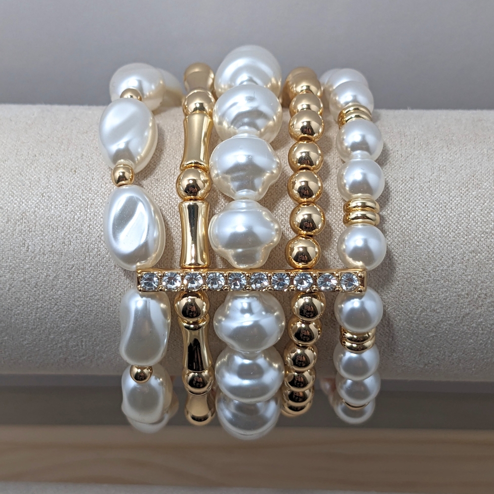 Lilly Pulitzer Gold and Pearl Bracelet - Picture 2 of 3
